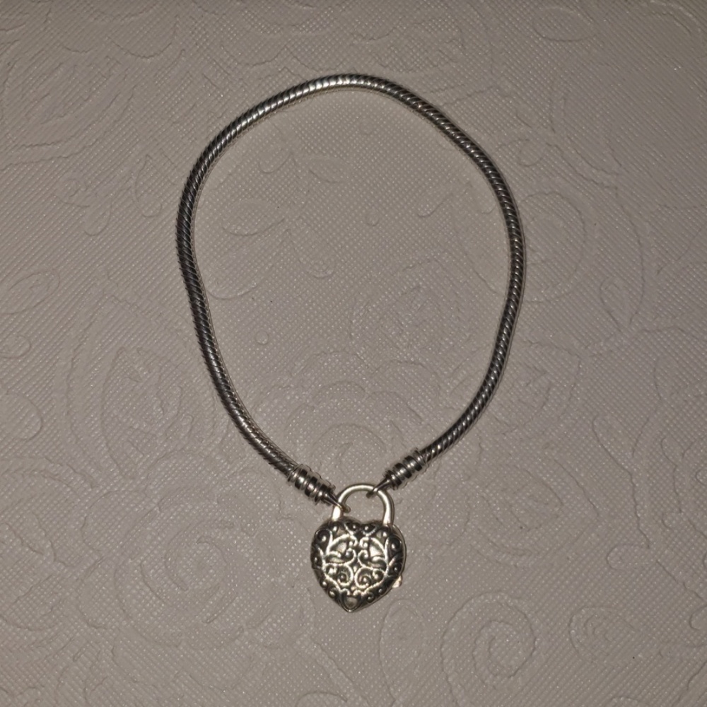 Pandora braclet